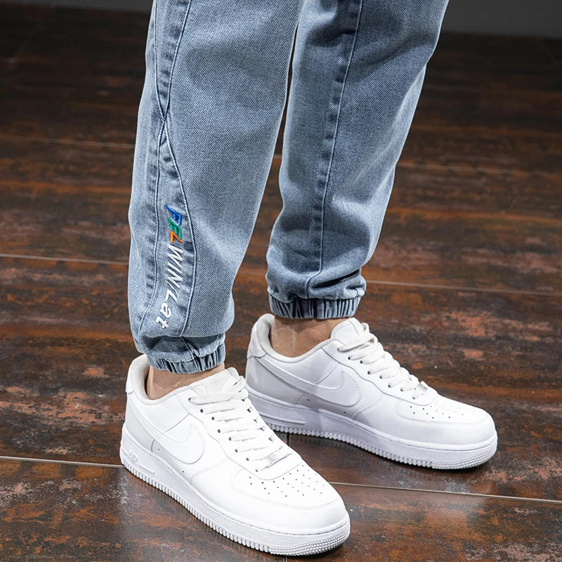 Pantalon de jogging en denim extensible pour homme