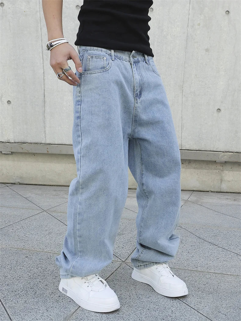Jeans de corte largo e direito para homem