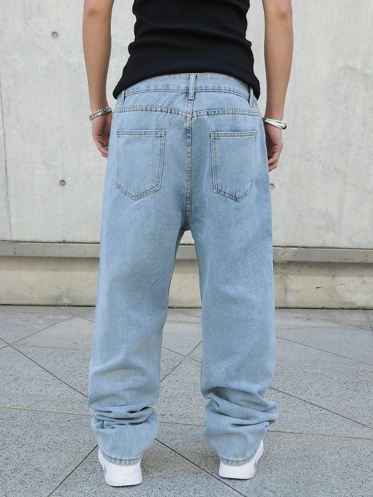 Jeans de corte largo e direito para homem
