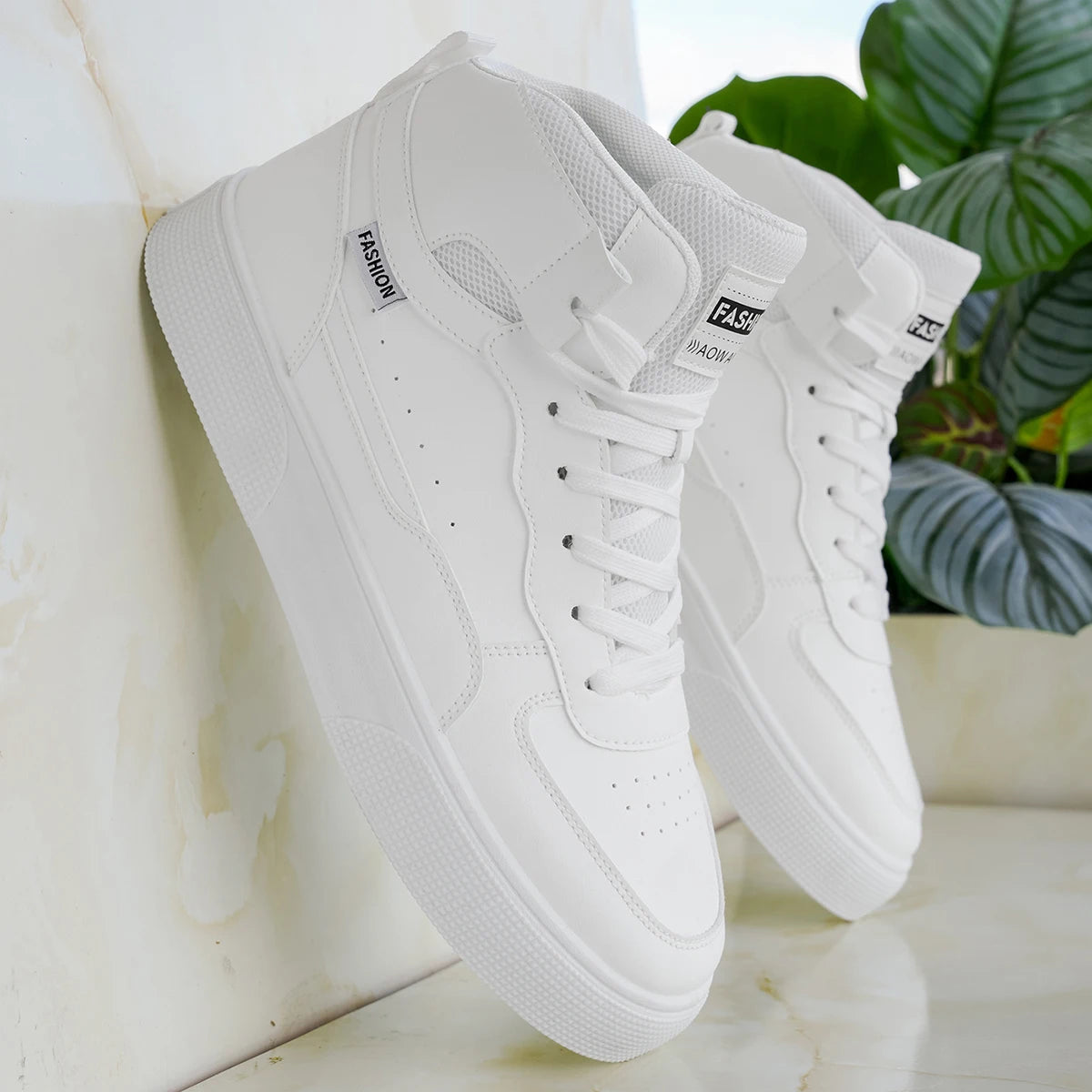 Men’s Lightweight Sneakers
